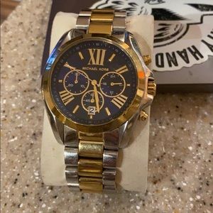 Men’s gold& silver watch with blue tone